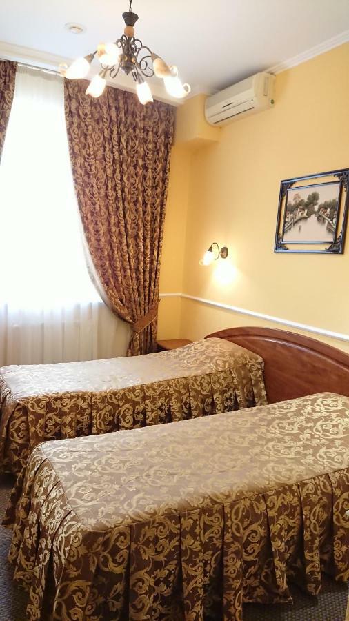 Romantic Hotel Krasnodar Esterno foto